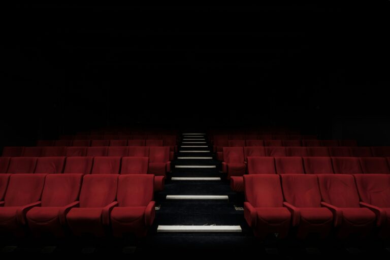 The Best English Movie Theatres In Spain [Ultimate Guide]