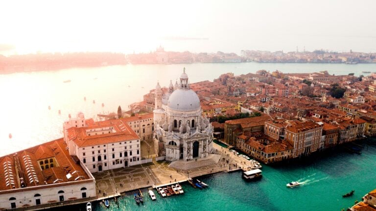 Dual Citizenship in Italy: An Expats Guide