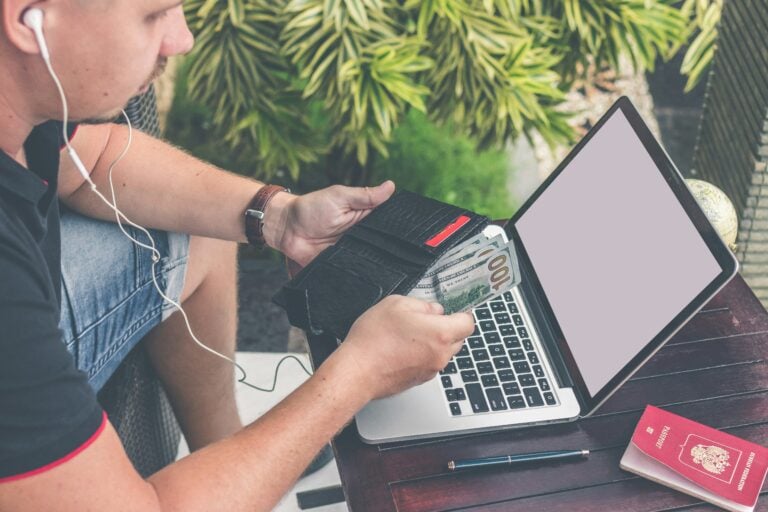 Banks For Freelancers In The UAE: Top Picks