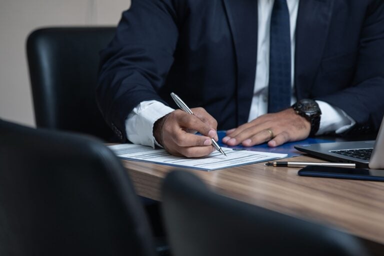 English-Speaking Lawyers In Bahrain