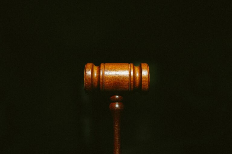 English-Speaking Lawyer in UAE: Explained